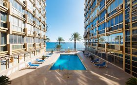 Rentandhomes Beachfront Marbella Center